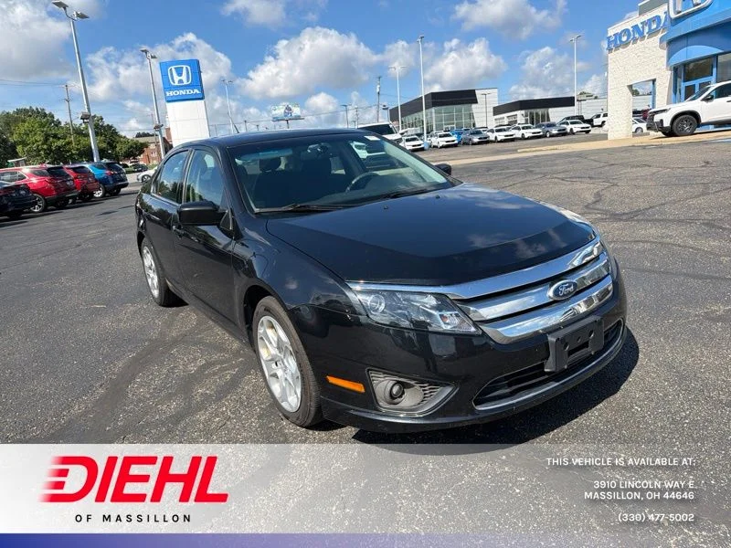 Used 2011 Black Ford SE image 1