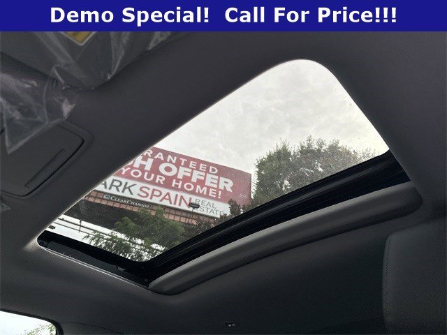 Used 2025 Crystal Black Pearl Acura Base image 25