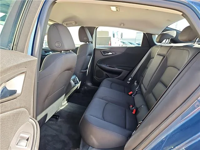 Used 2025 Lakeshore Blue Metallic Chevrolet 1LT image 9