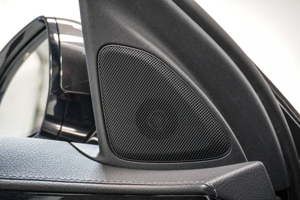 Used 2022 Gray Mercedes-Benz S 500 image 22