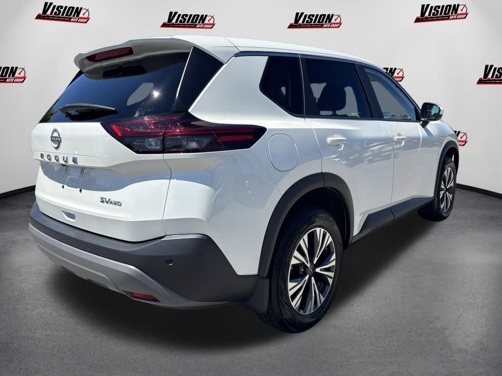 Used 2023 White Nissan SV image 5