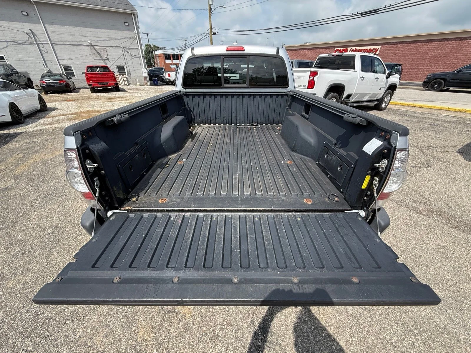 Used 2010  Toyota Base image 25