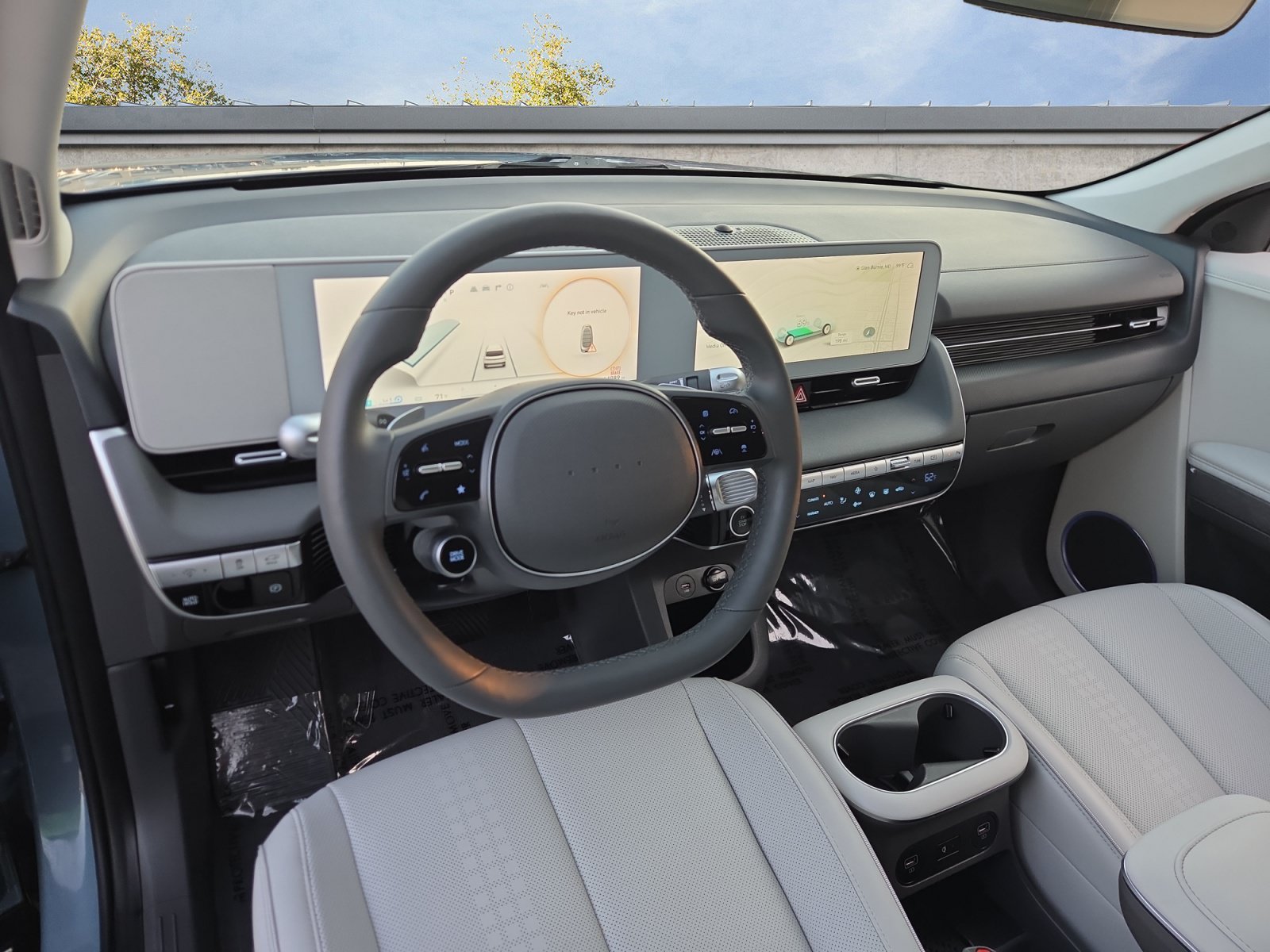 Certified Used 2023 Blue Hyundai SEL image 10
