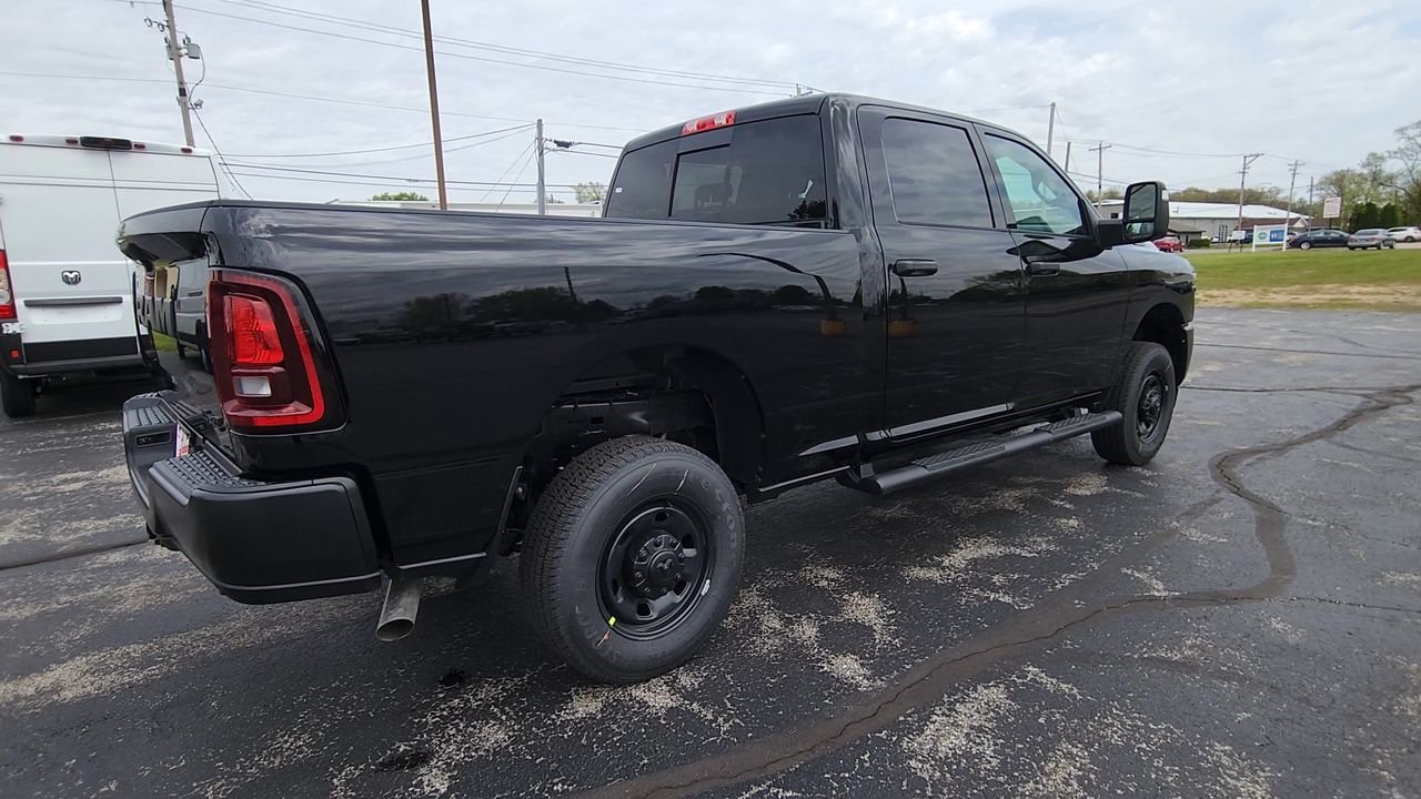 New 2026 Diamond Black Crystal Pearl-Coat Exterior Paint RAM Tradesman image 8