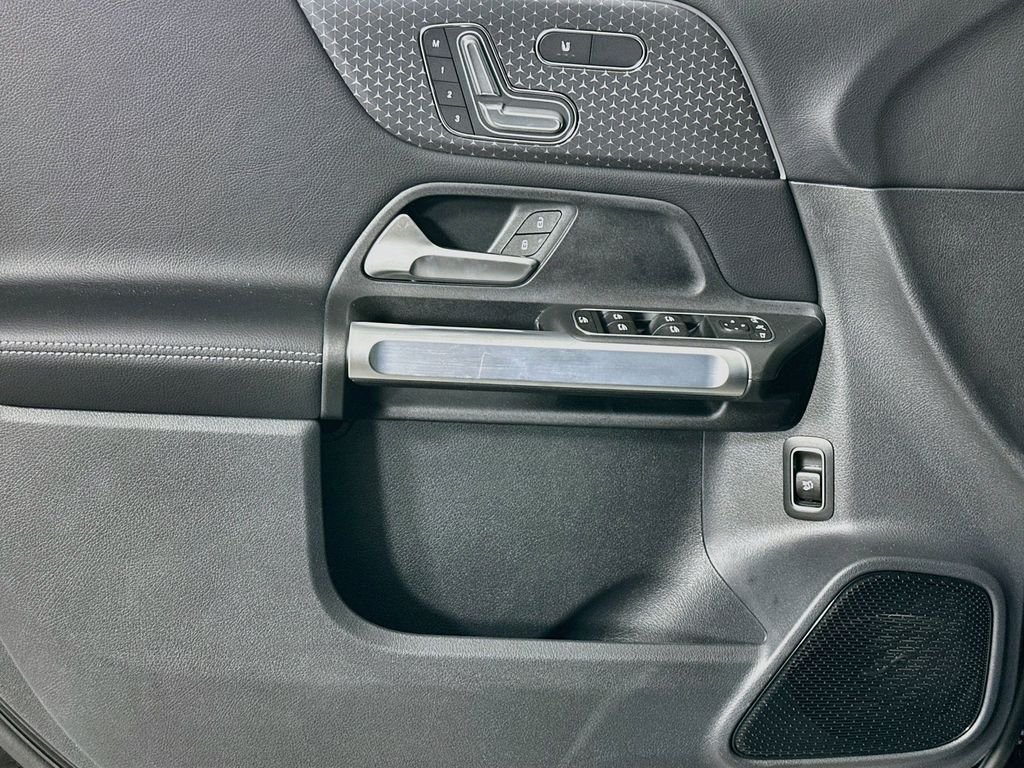 2026 Mercedes-Benz GLB GLB 250 - Photo 16