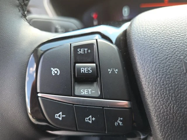 Used 2023 Gray Ford Active image 34