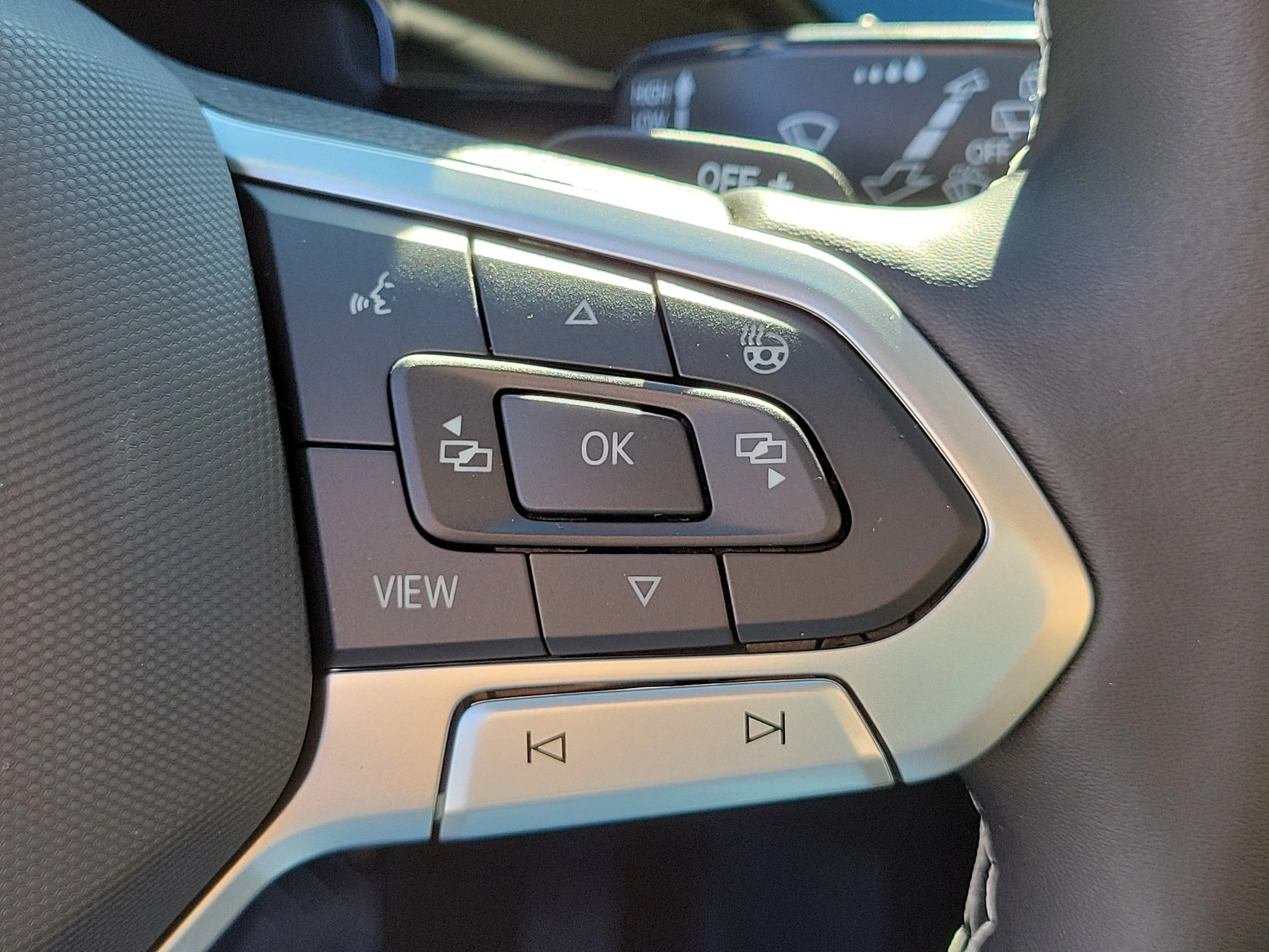 2026 Volkswagen Atlas SE w/Tech - Photo 25