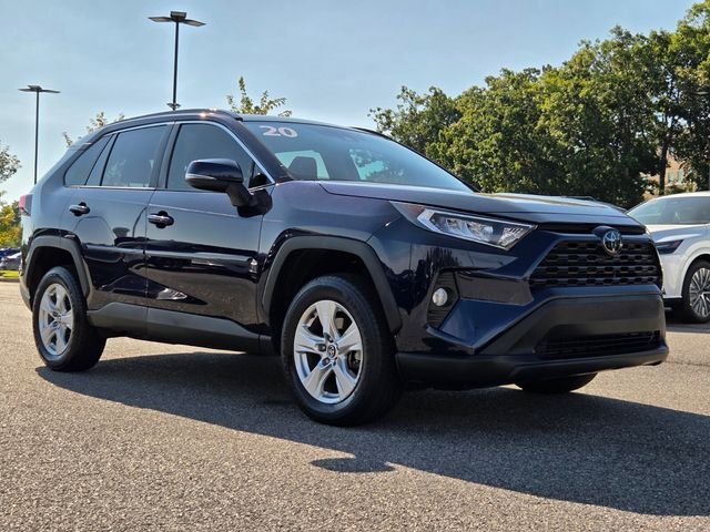 Used 2020  Toyota XLE image 7