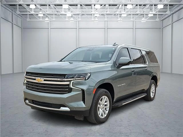 Used 2024 Green Chevrolet LT 4x4 image 1