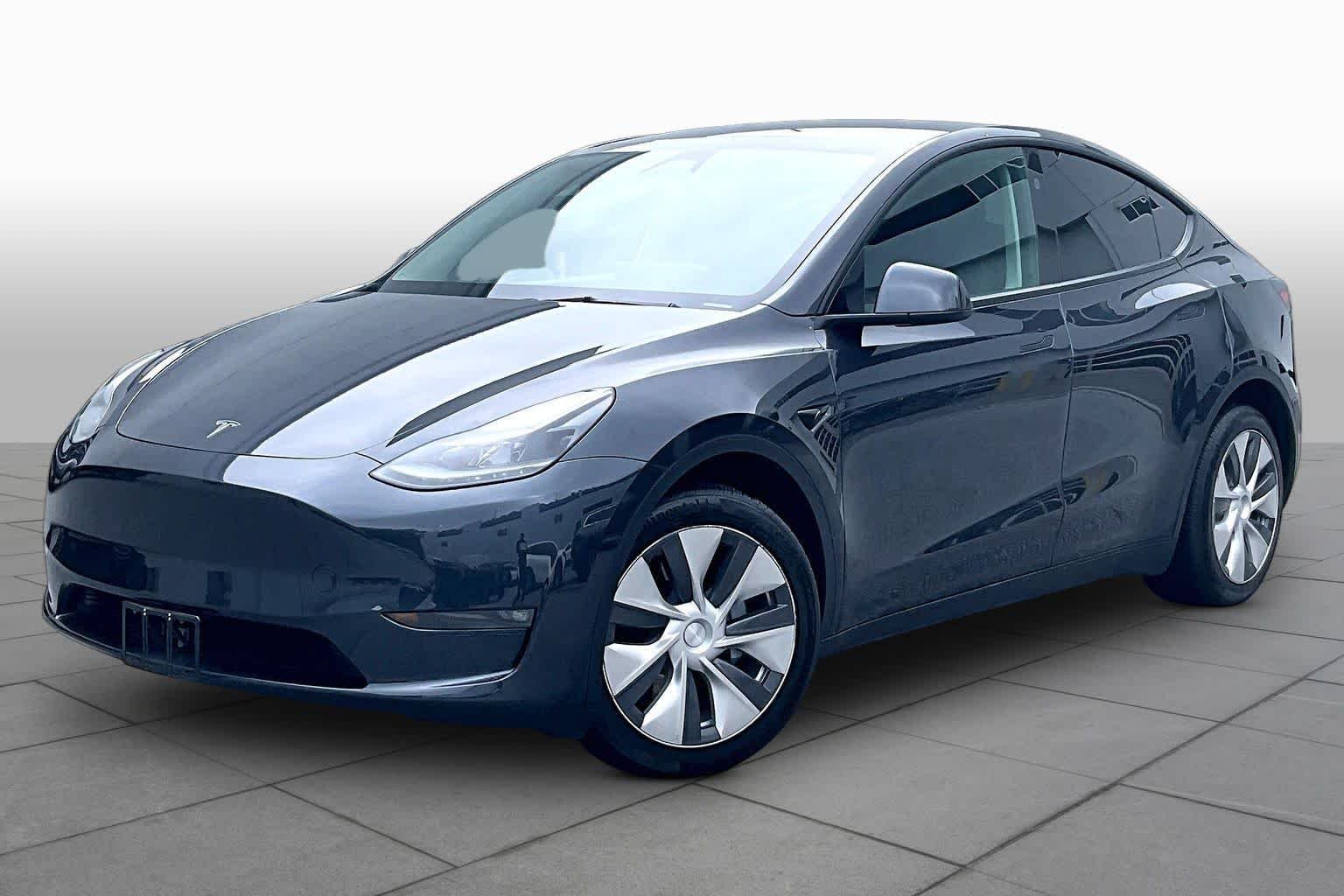 2024 Tesla Model Y Long Range Dual Motor All-Wheel Drive's photo