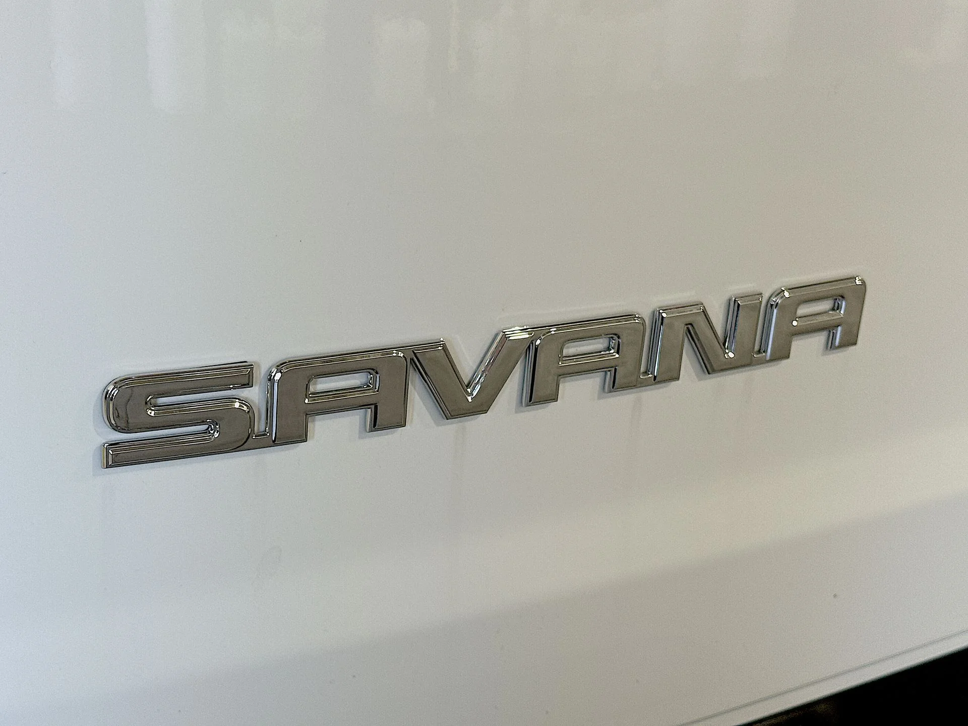 New 2025 Summit White GMC Work Van image 27