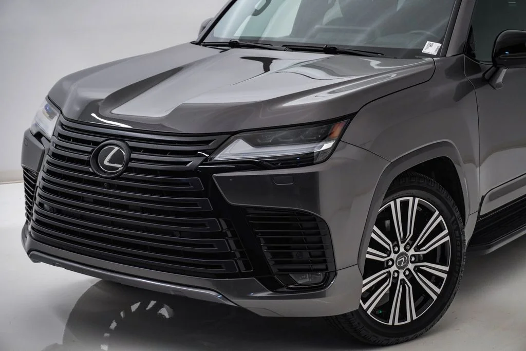 Used 2023 Manganese Luster Lexus 600 Luxury image 4