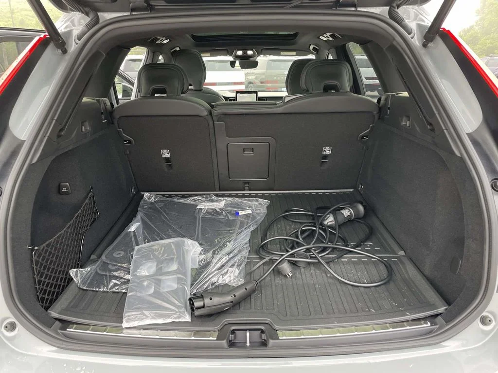 New 2026 Vapour Grey Volvo Ultra image 30
