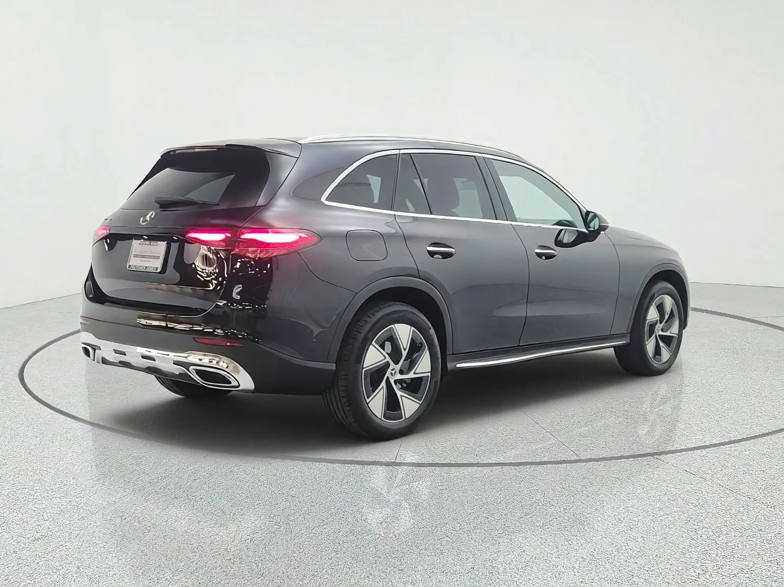 Used 2024 Black Mercedes-Benz GLC 300 SUV image 5