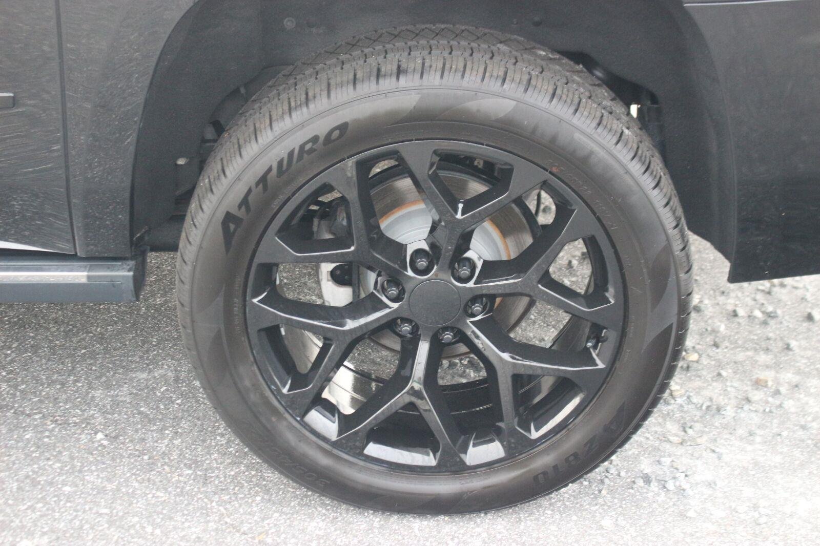 Used 2020 BLACK Chevrolet Premier image 41