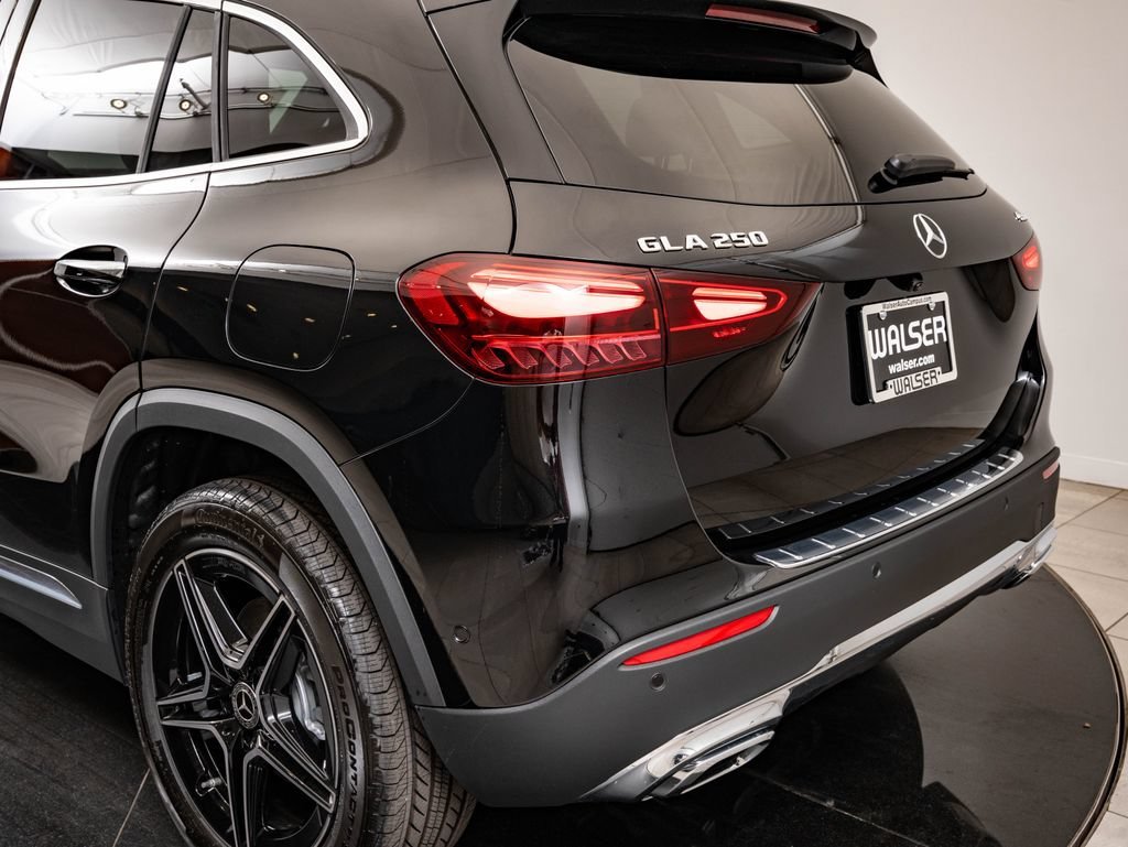 New 2026 Cosmos Black Metallic Mercedes-Benz GLA 250 image 20