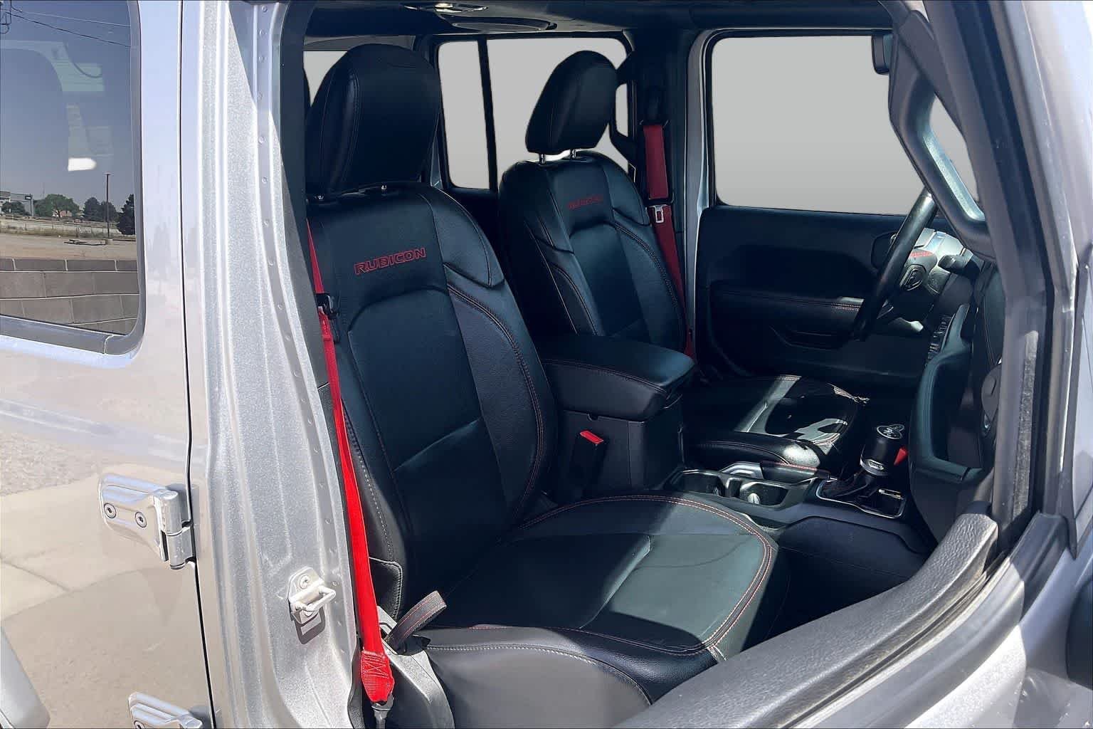 Used 2020 Billet Silver Metallic Clearcoat Jeep Recon image 9
