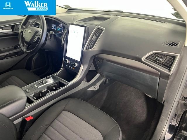 Used 2023 Black Ford SE image 40