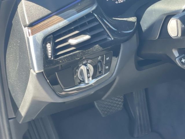 Used 2020 Gray BMW 530i image 18