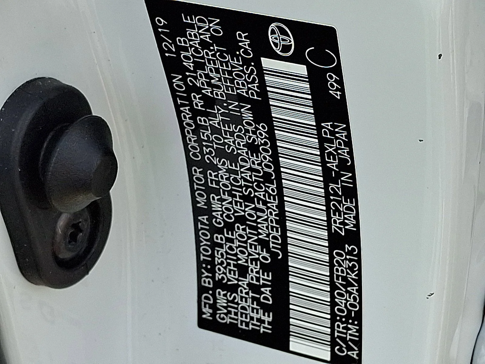 Used 2020 Super White Toyota LE image 27