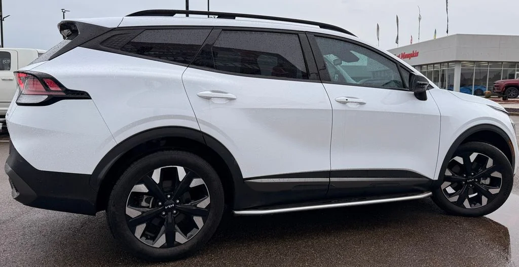 Used 2024 Glacial White Pearl Kia X-Line image 15