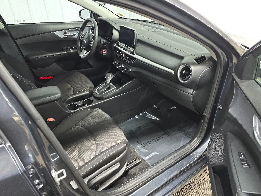 Used 2023 Gray Kia LXS image 15