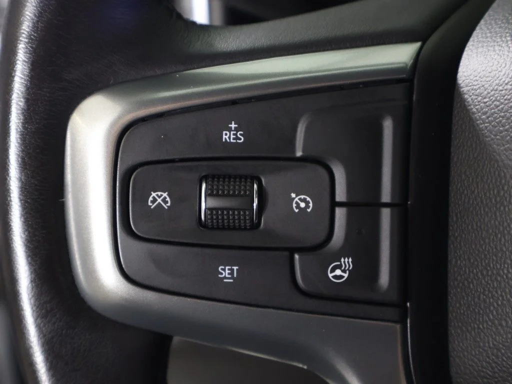 Used 2022 Silver Ice Metallic Chevrolet LT image 40