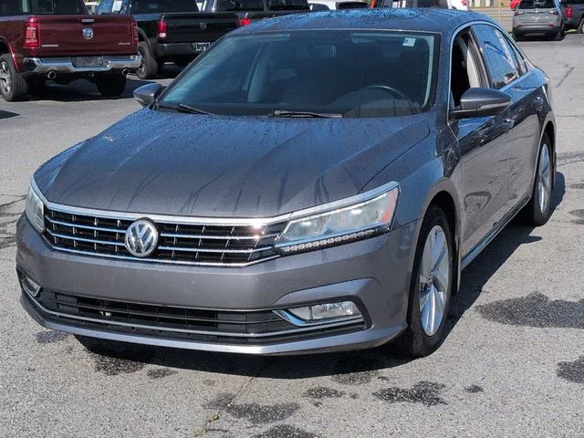 Used 2018 Gray Volkswagen 2.0T SE image 7