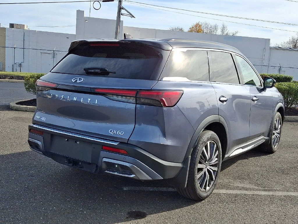 Used 2023 Blue INFINITI AUTOGRAPH AWD image 11
