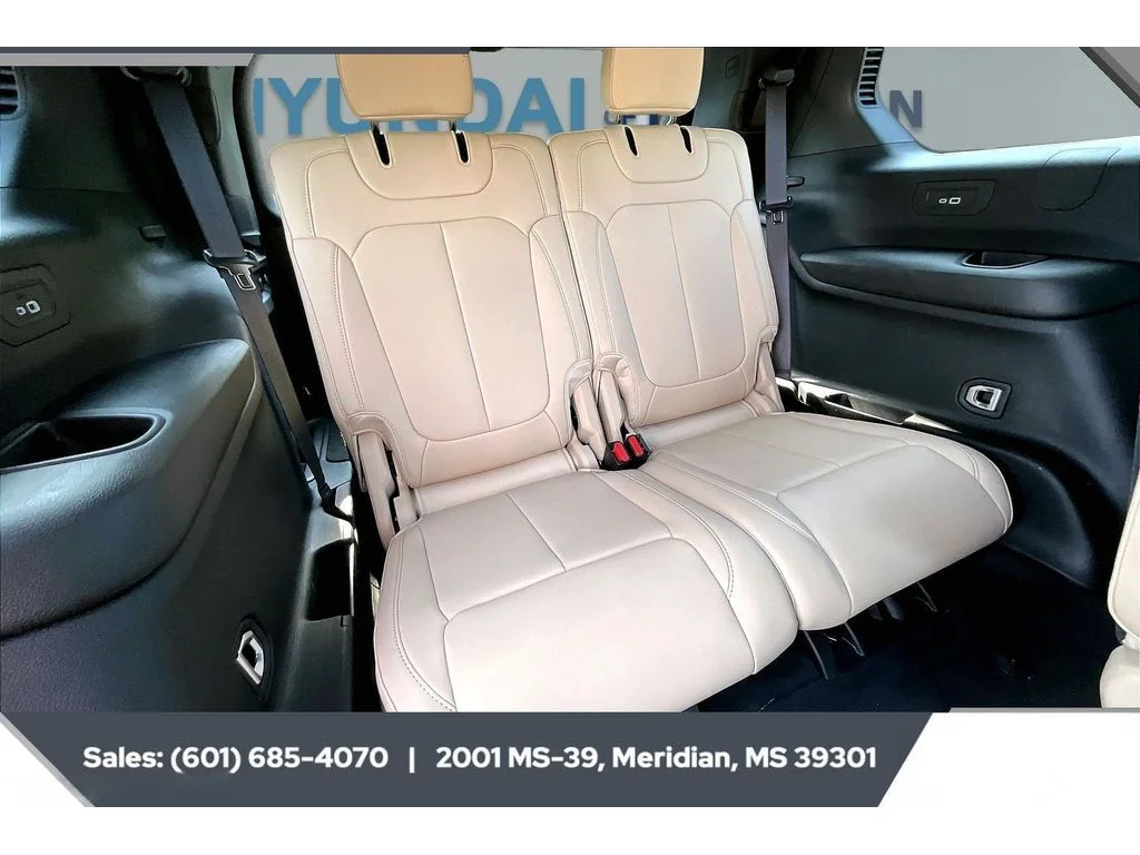 Used 2025 Baltic Gray Metallic Clearcoat Jeep Limited image 21