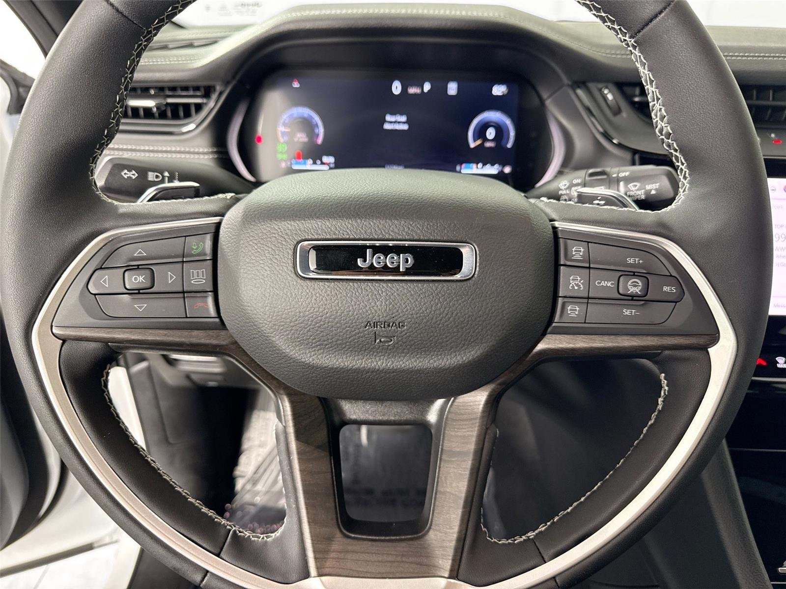 Used 2026 Bright White Clearcoat Jeep Limited Reserve image 17