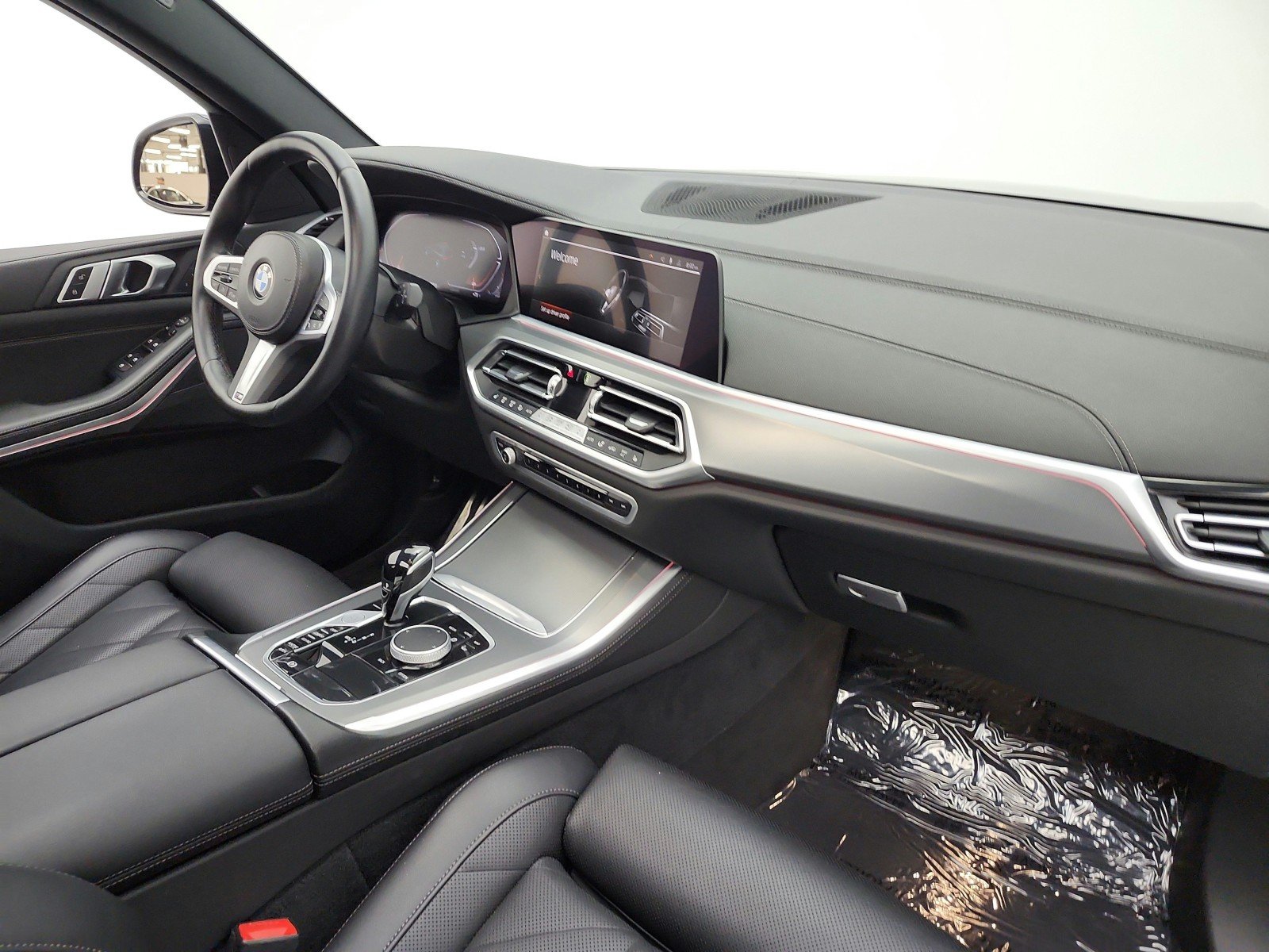 Used 2023 Carbon Black Metallic BMW sDrive40i Sports Activity Vehicle image 19
