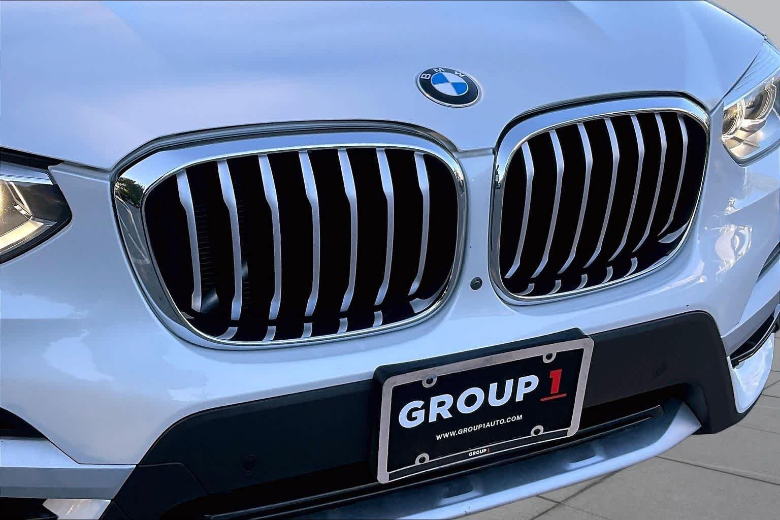 Used 2021 Mineral White Metallic BMW xDrive30e image 31