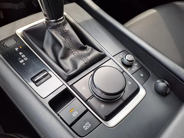 Used 2022 White Mazda Select image 7