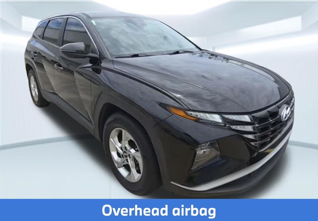 Used 2022 Black Hyundai SE image 5