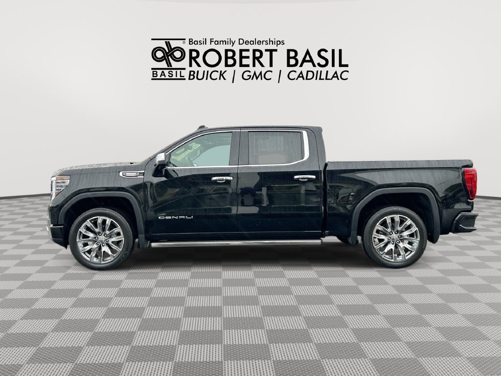 Used 2025 Onyx Black GMC Denali image 5