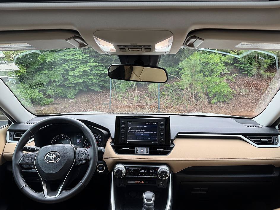 Certified Used 2022 Blizzard Pearl Toyota XLE Premium image 17