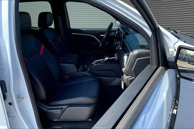 2026 Chevrolet Colorado Z71 - Photo 11