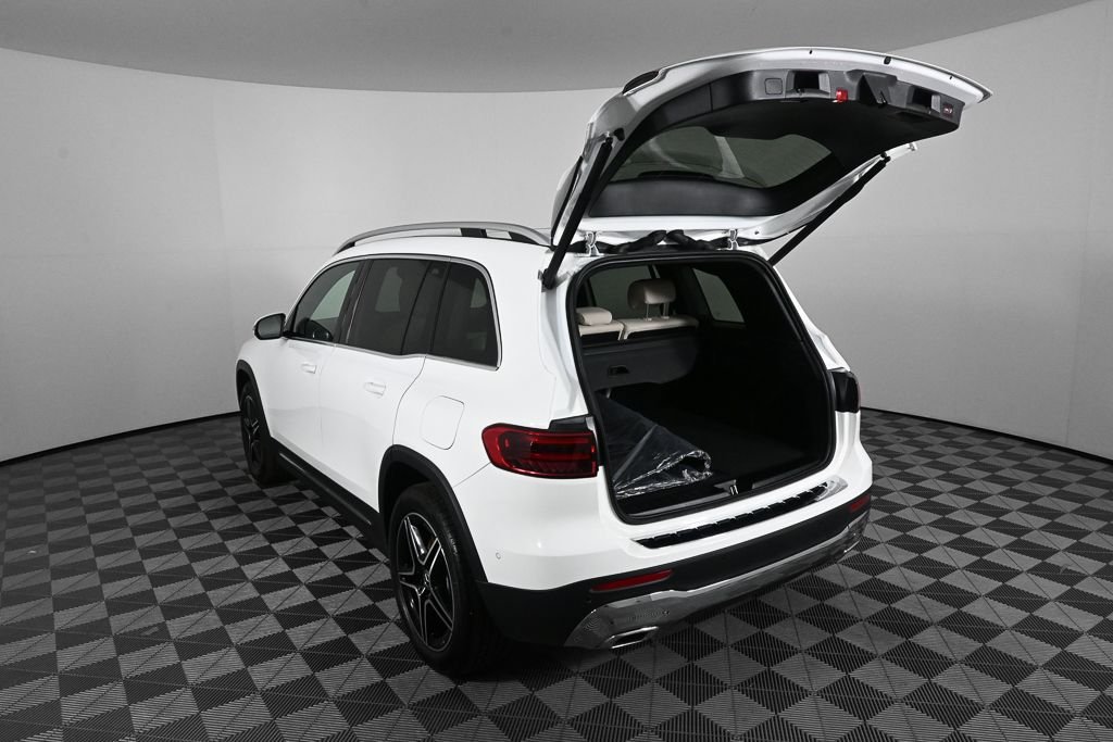 Used 2026 White Mercedes-Benz GLB 250 image 32