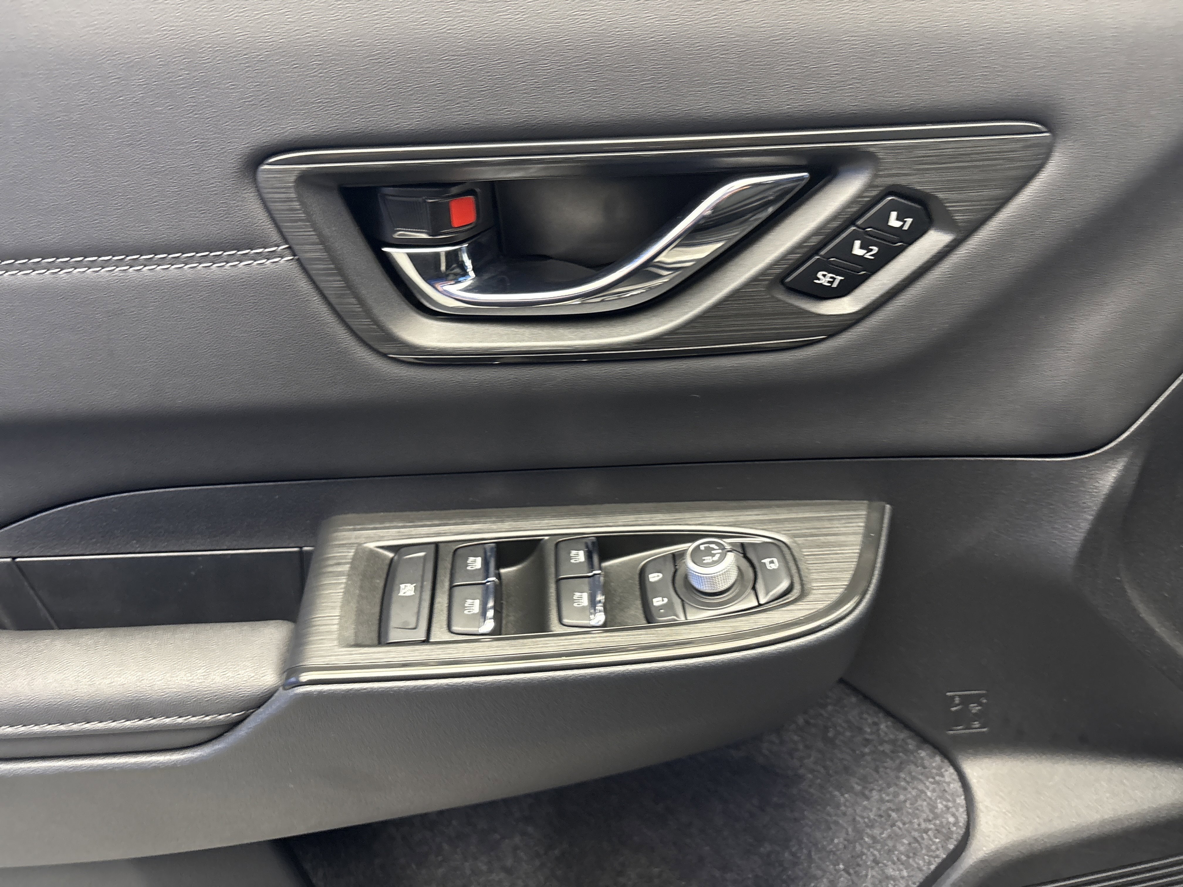 Certified Used 2026 River Rock Pearl Subaru Touring image 10