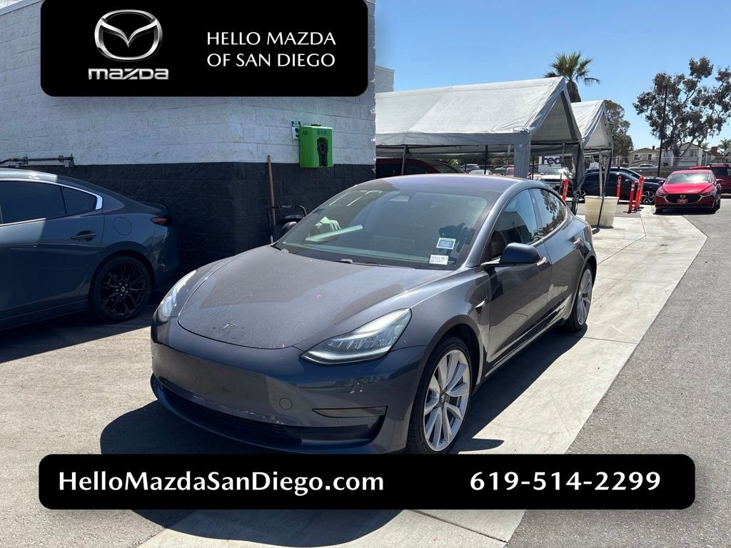 Used 2018  Tesla Long Range image 1