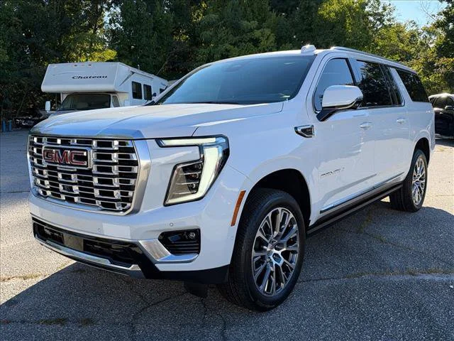 2026 GMC Yukon XL Denali - Photo 5