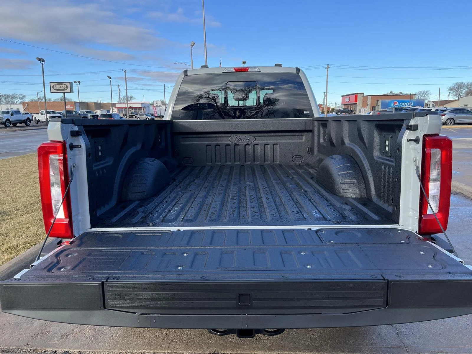 New 2026 Avalanche Ford F-350® XL image 9
