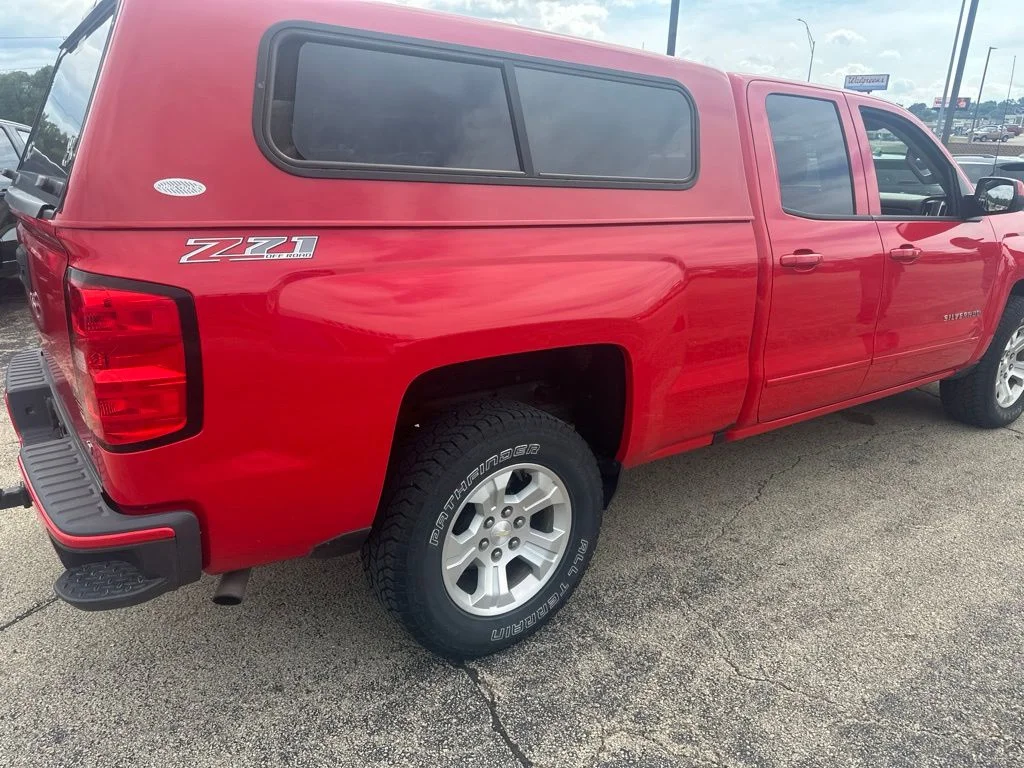 Used 2017 Red Chevrolet LT image 5