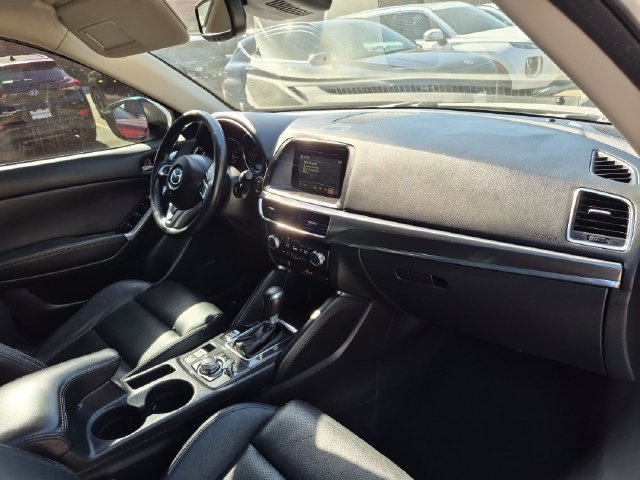 Used 2016 White Mazda Grand Touring image 32