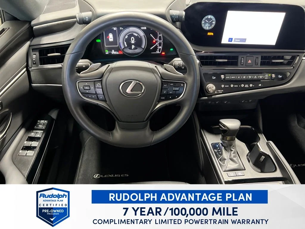 Used 2025 White Lexus 300h image 14