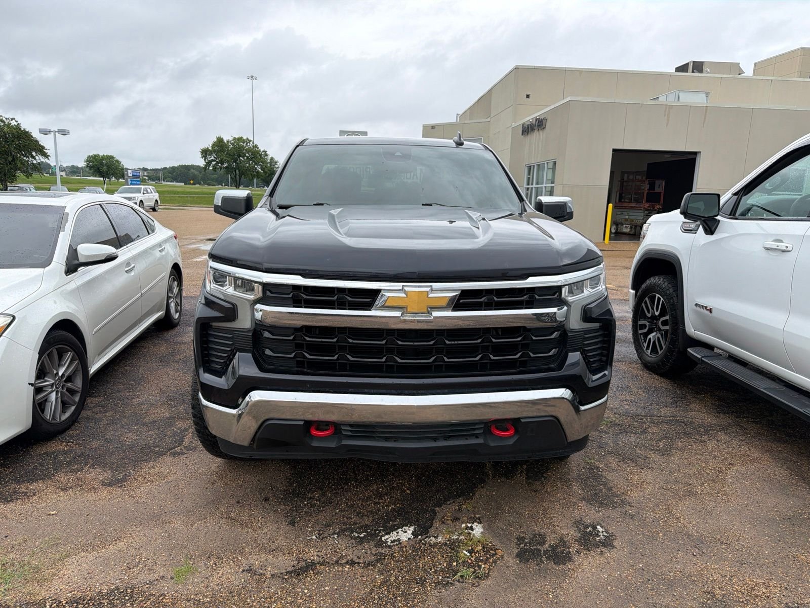 Used 2022 Gray Chevrolet LT image 3