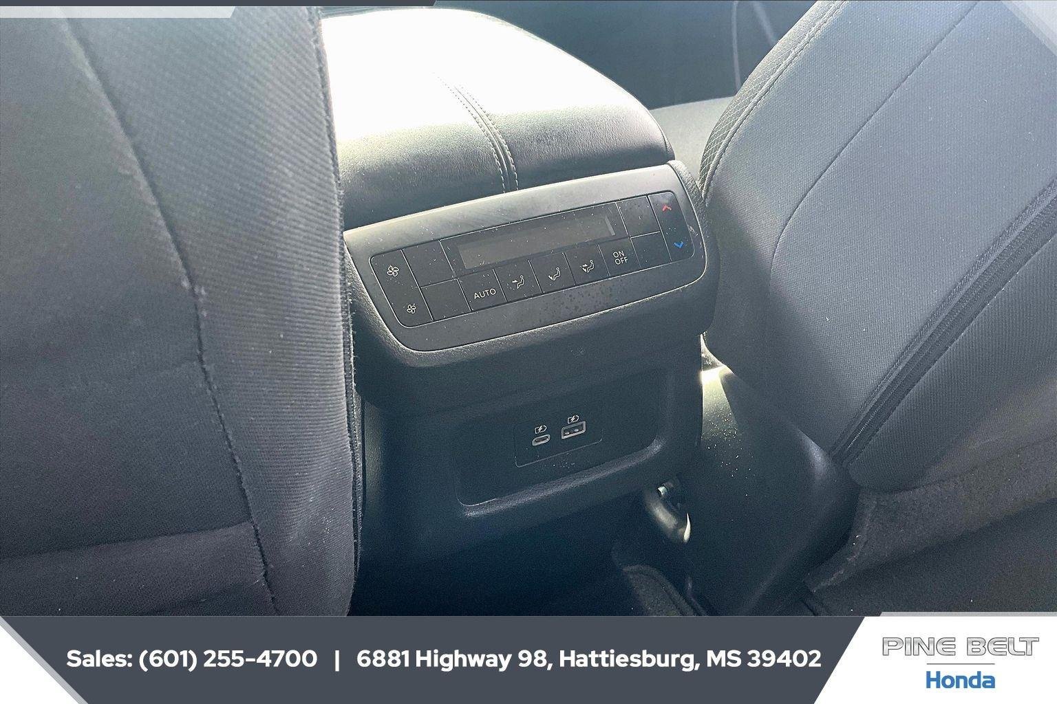 2024 Nissan Pathfinder SV - Photo 25