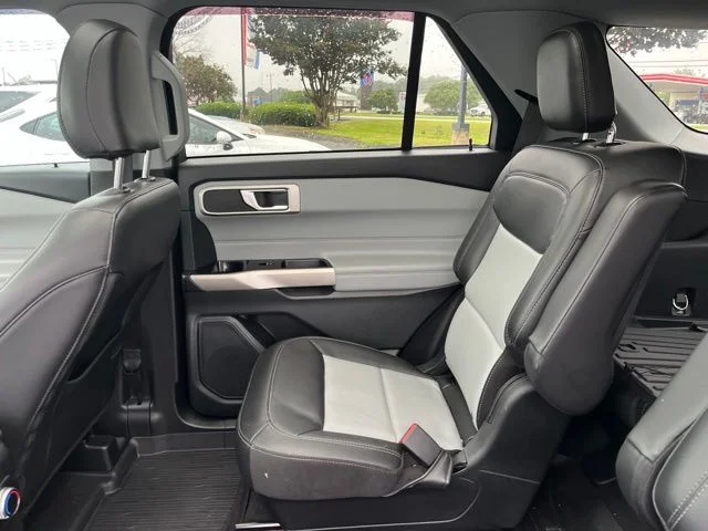 Used 2023 Silver Ford XLT image 13