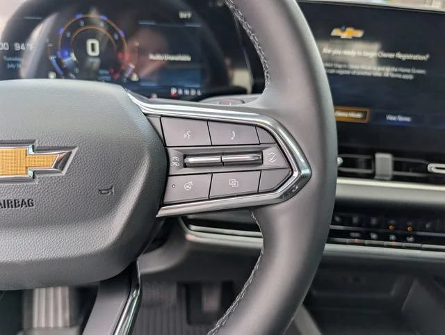 New 2027 Sterling Gray Metallic Chevrolet LT image 17